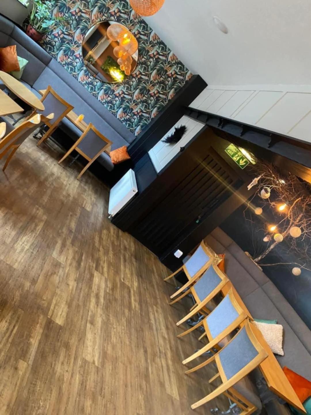 The Bear On The Square Hotel Millom Exterior foto